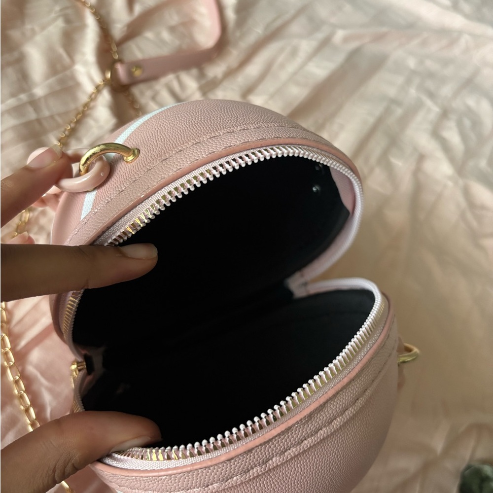 Pink and white basketball purse. - Picture 3 of 6